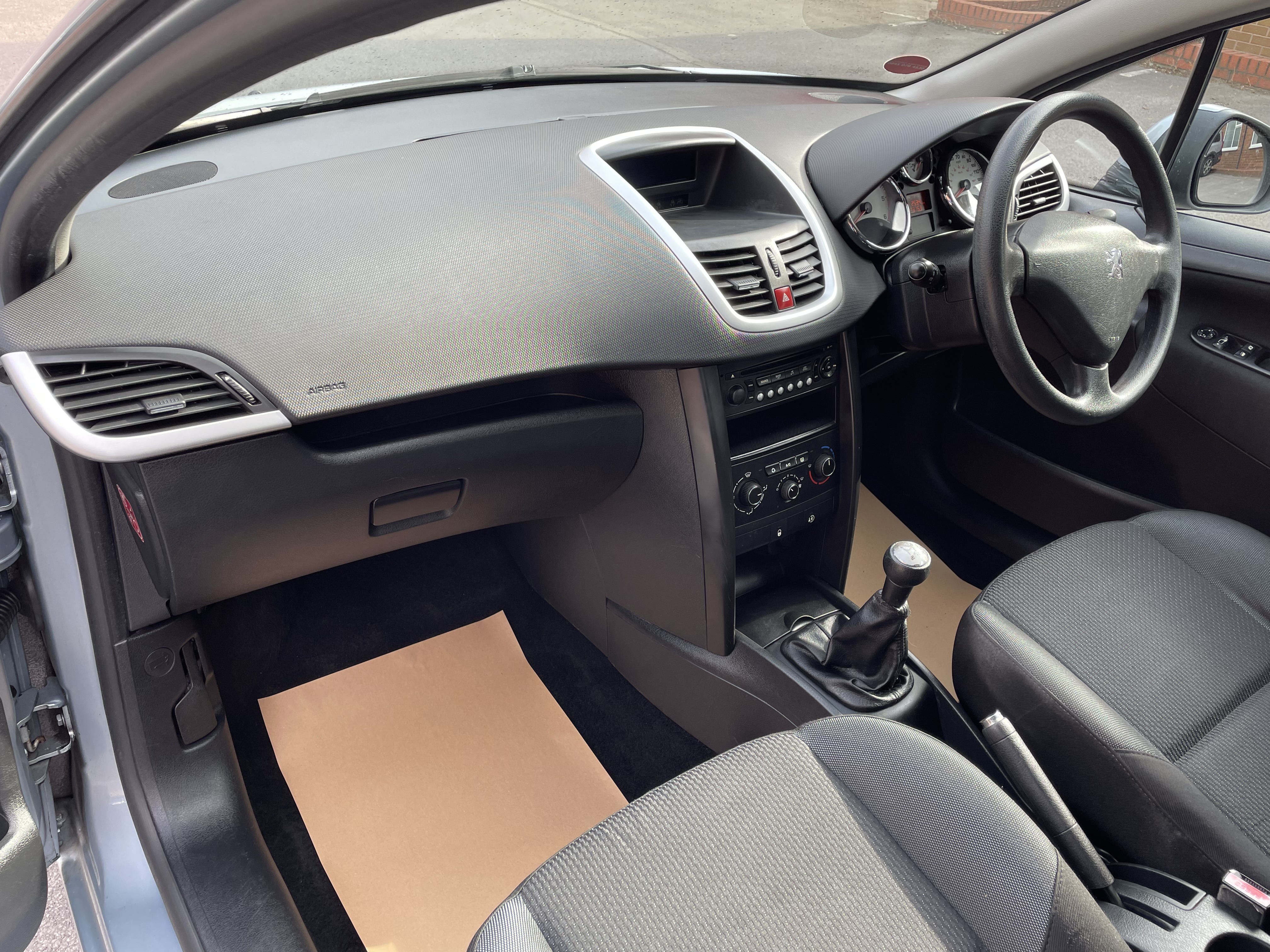 additional car image