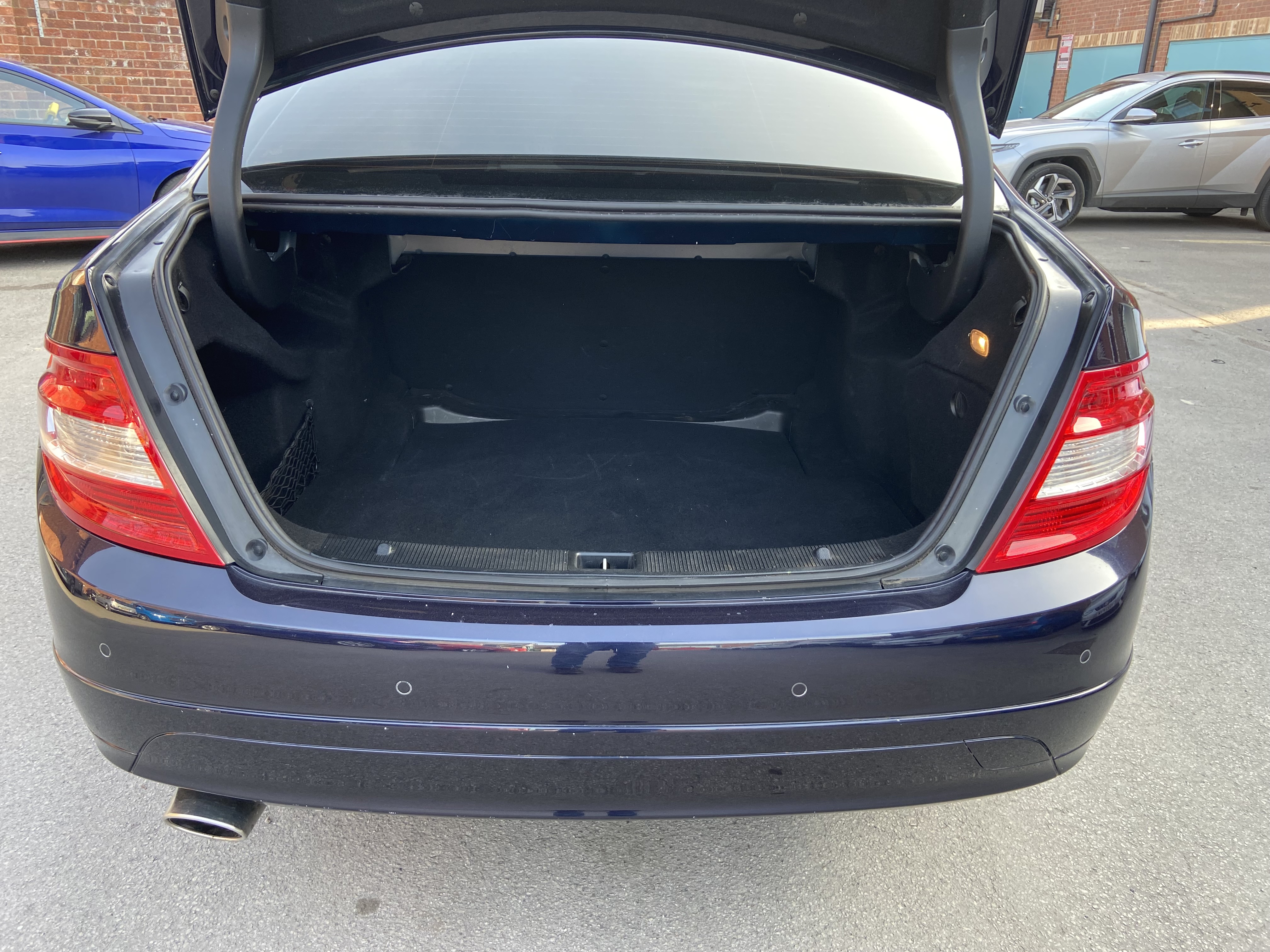 additional car image