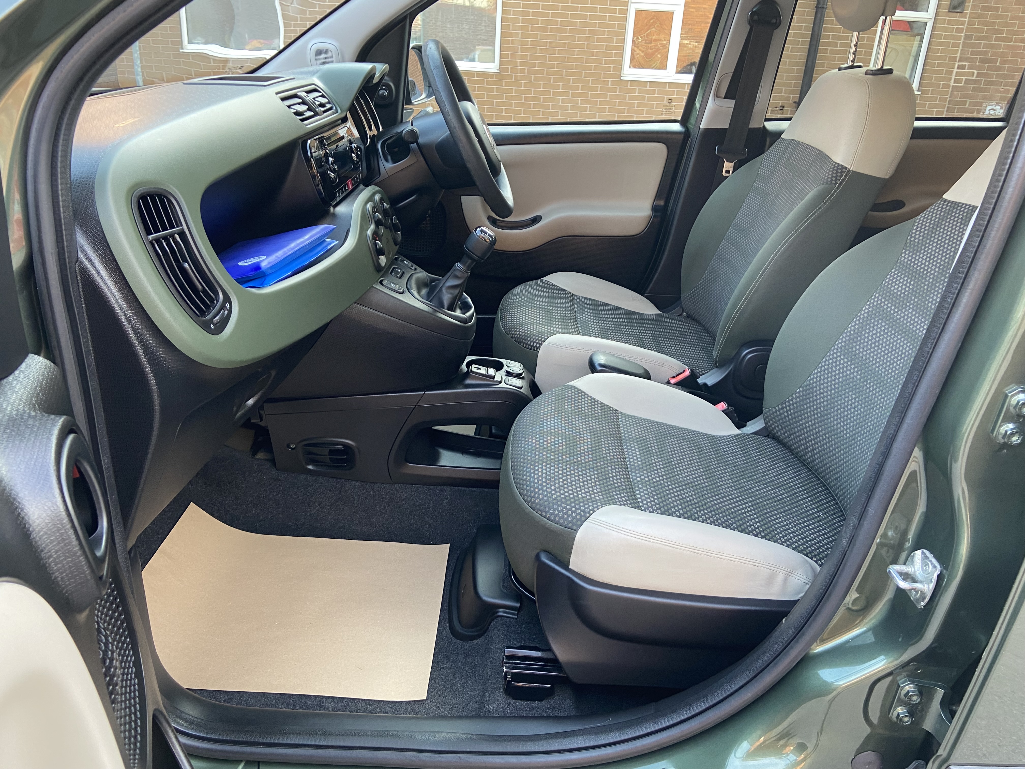 additional car image