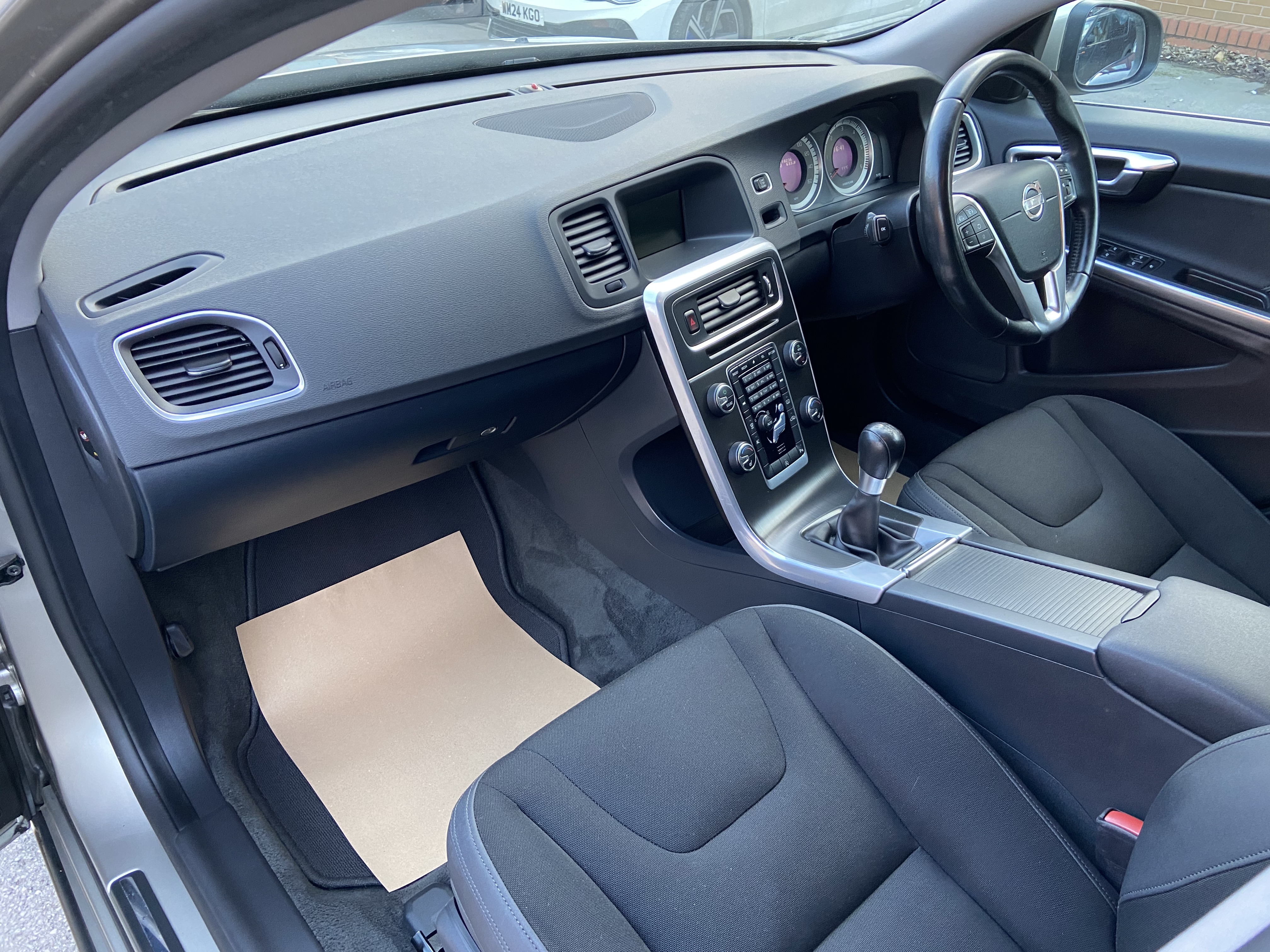 additional car image