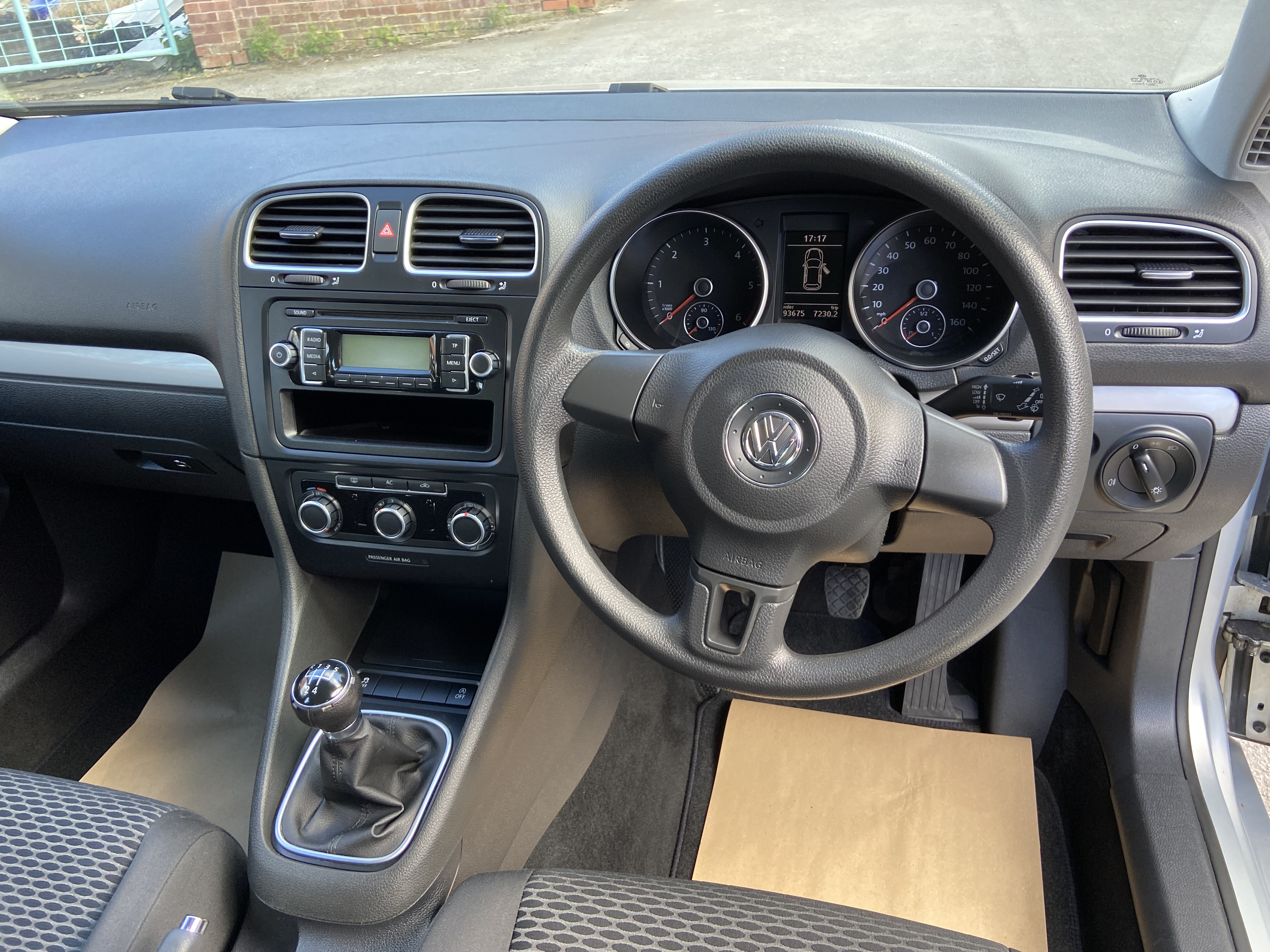 additional car image