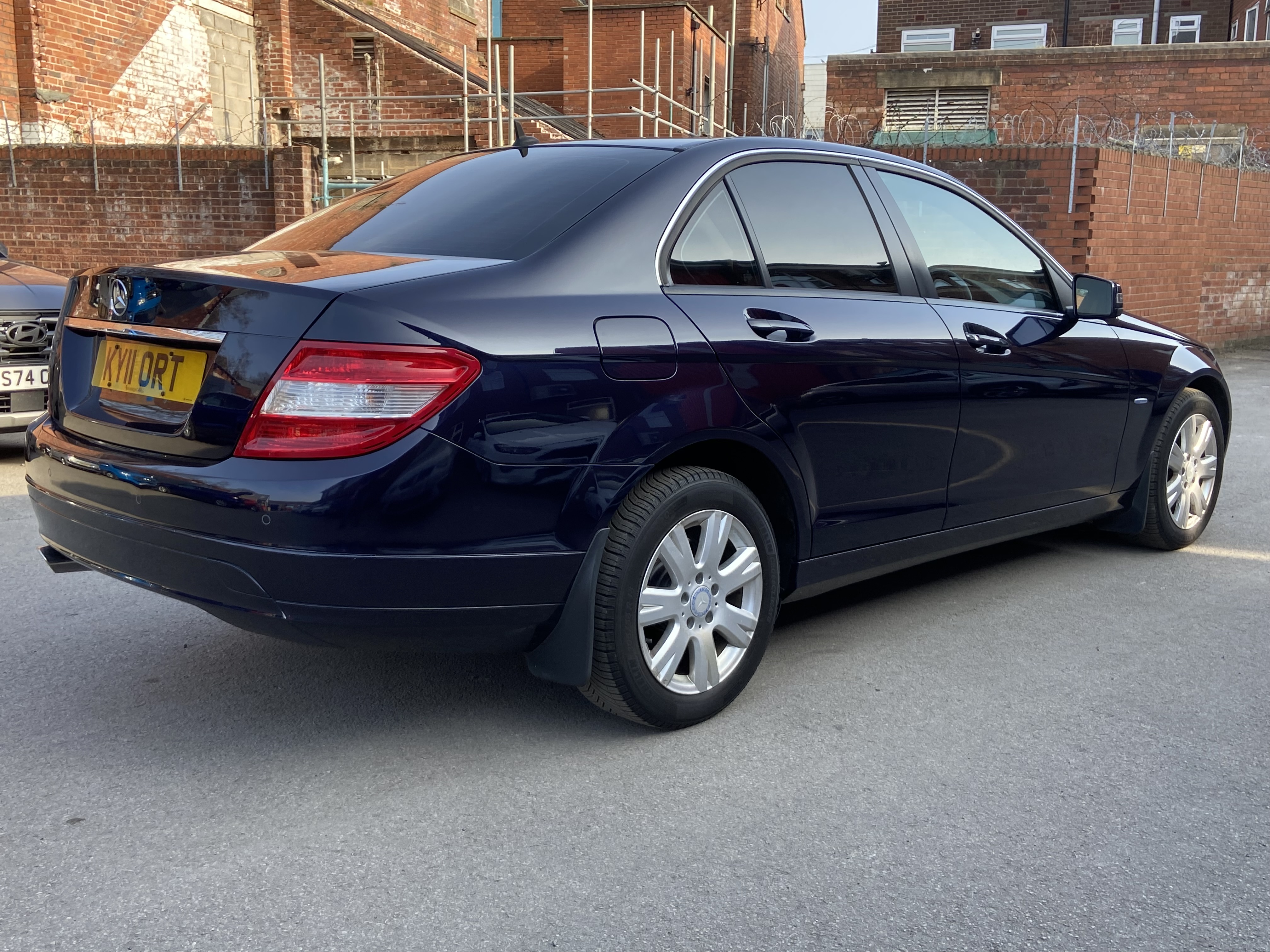 additional car image