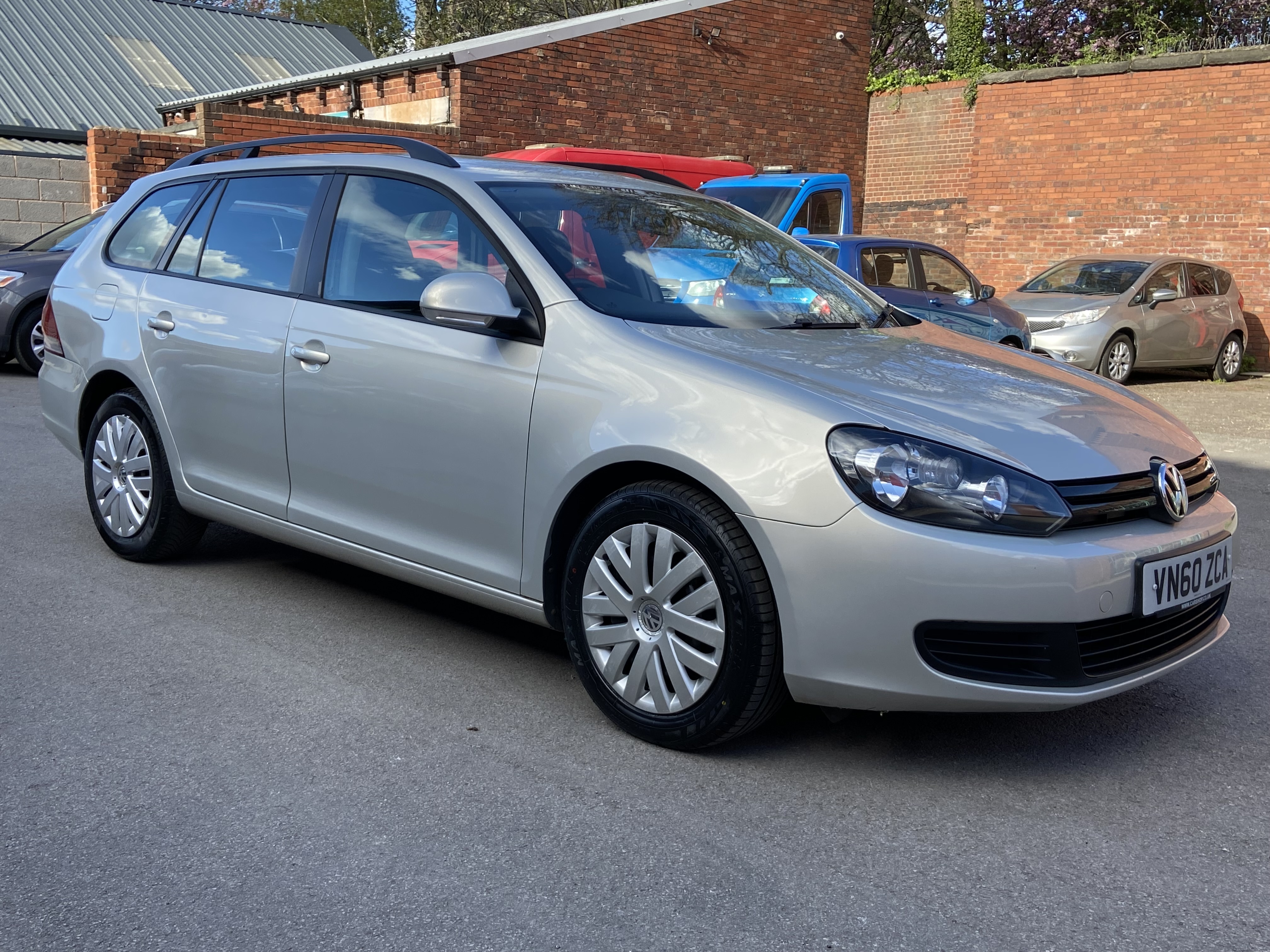 additional car image