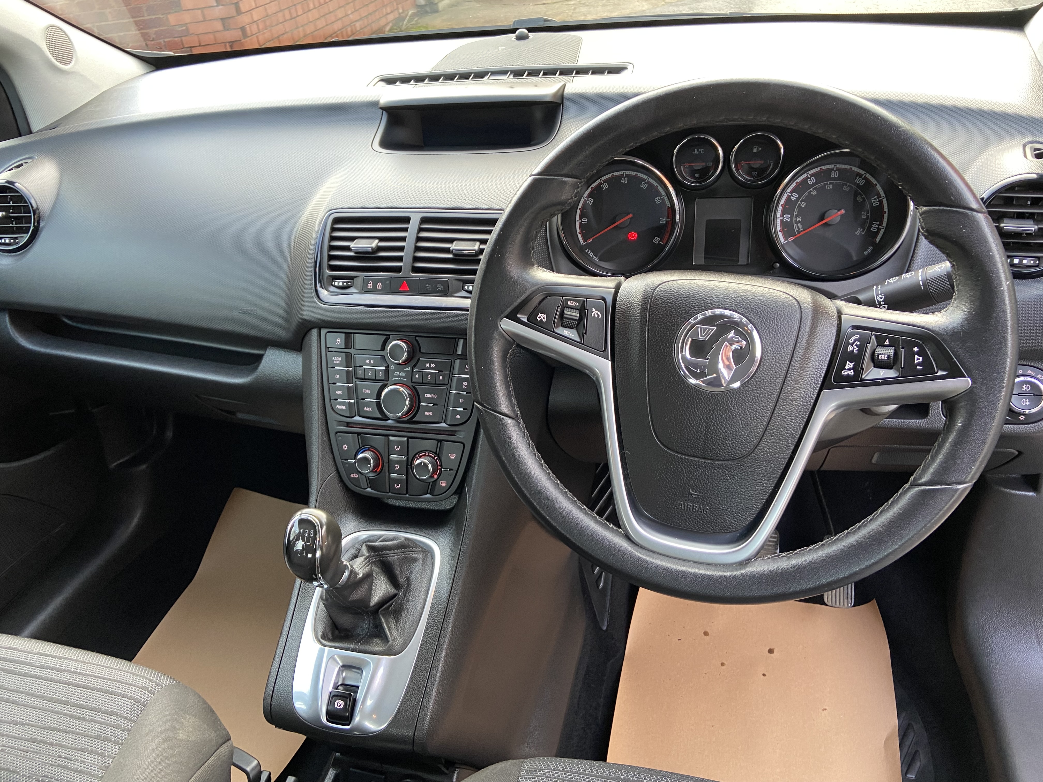 additional car image