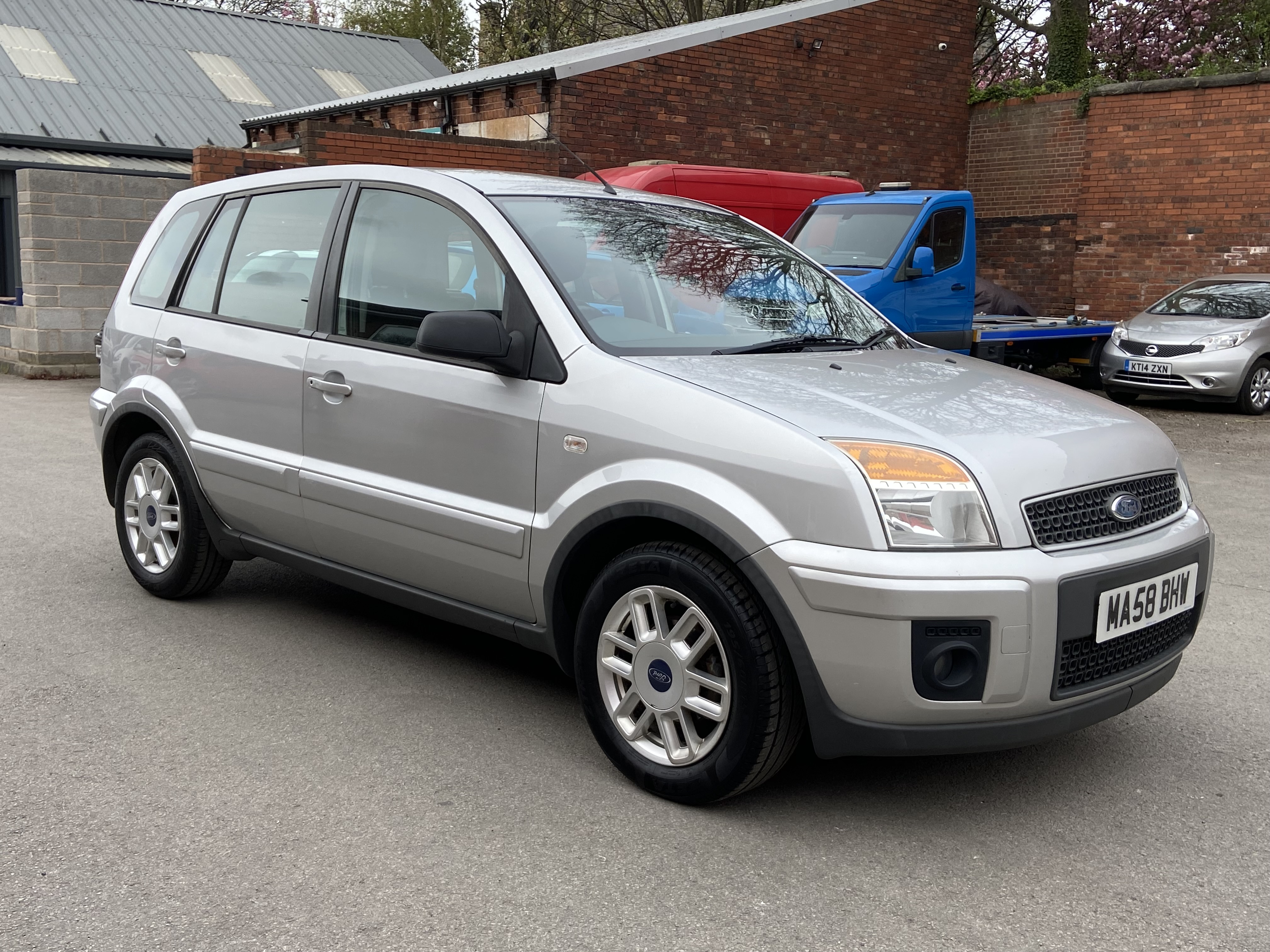 additional car image
