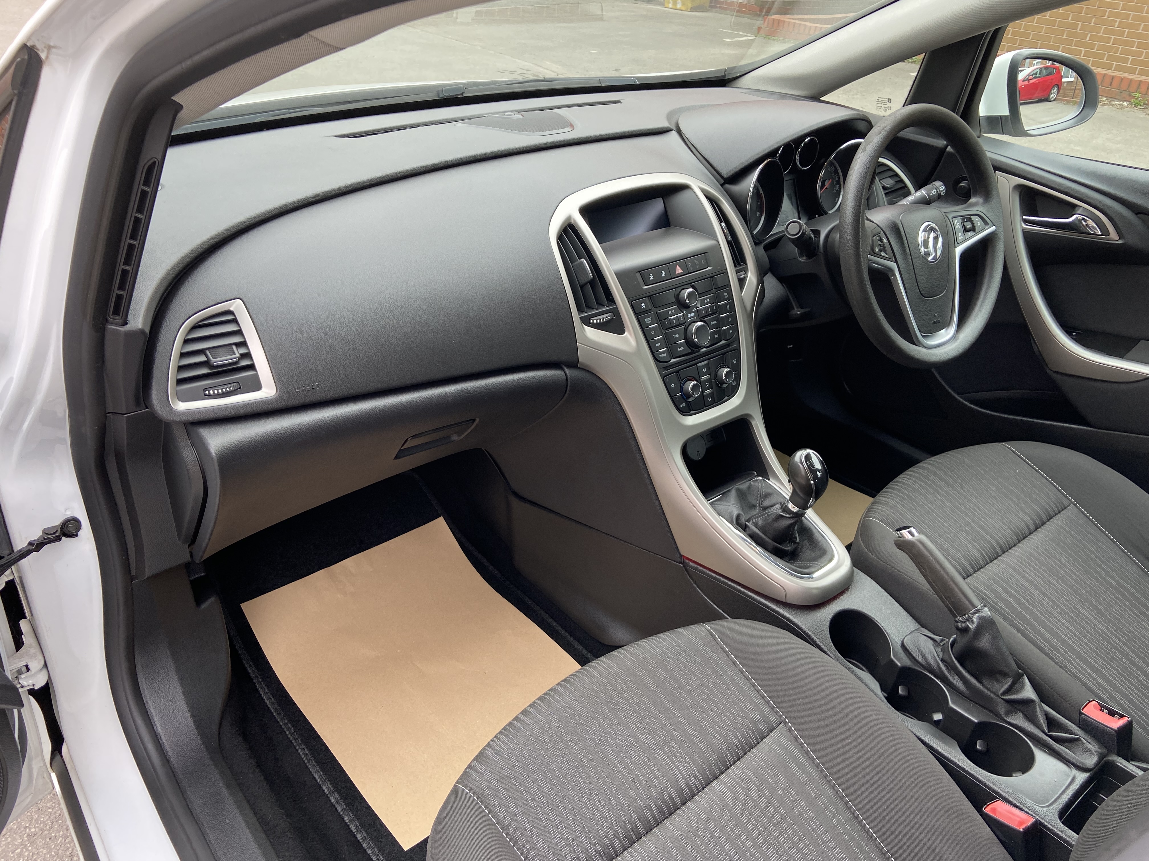 additional car image