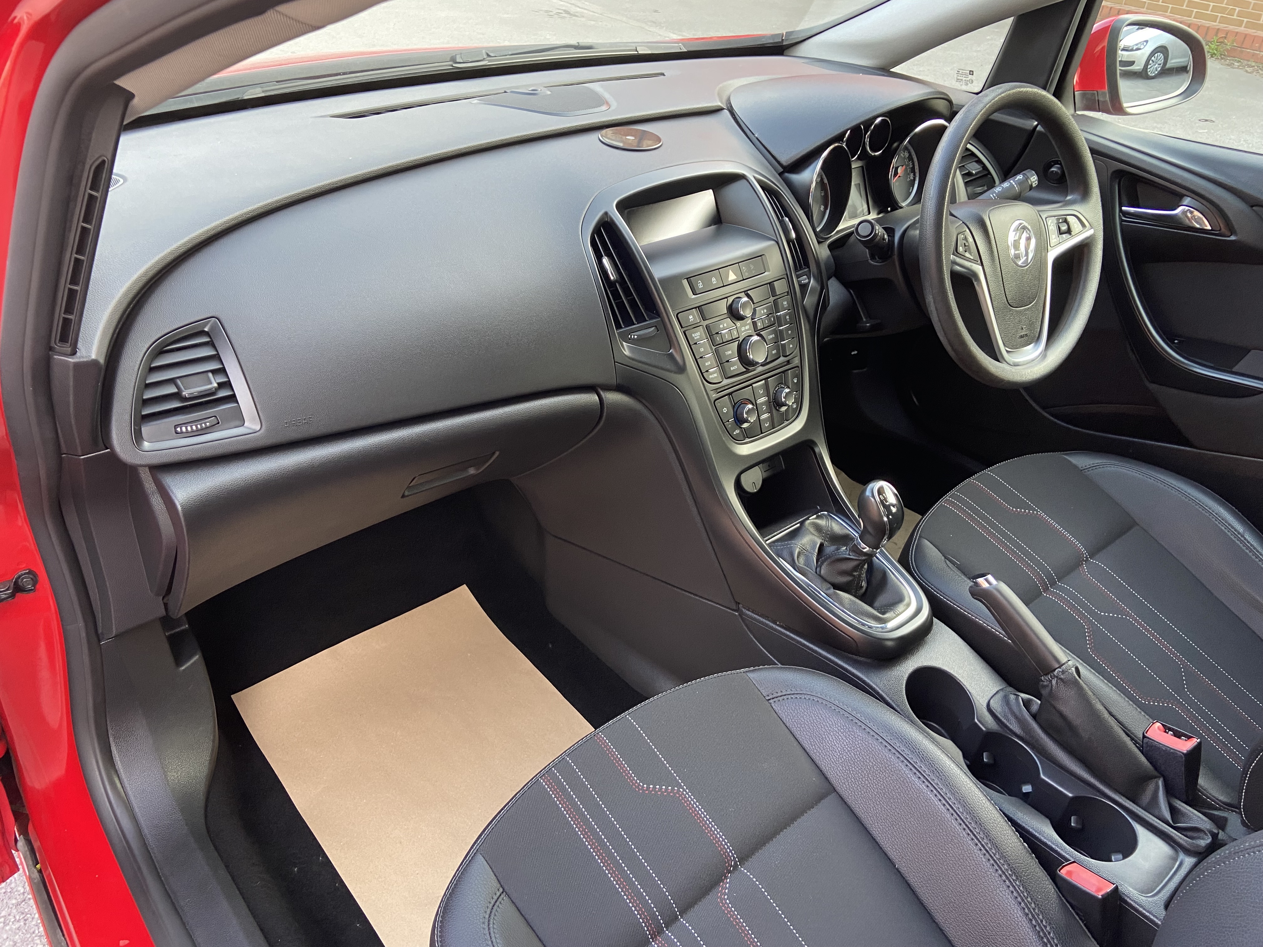 additional car image