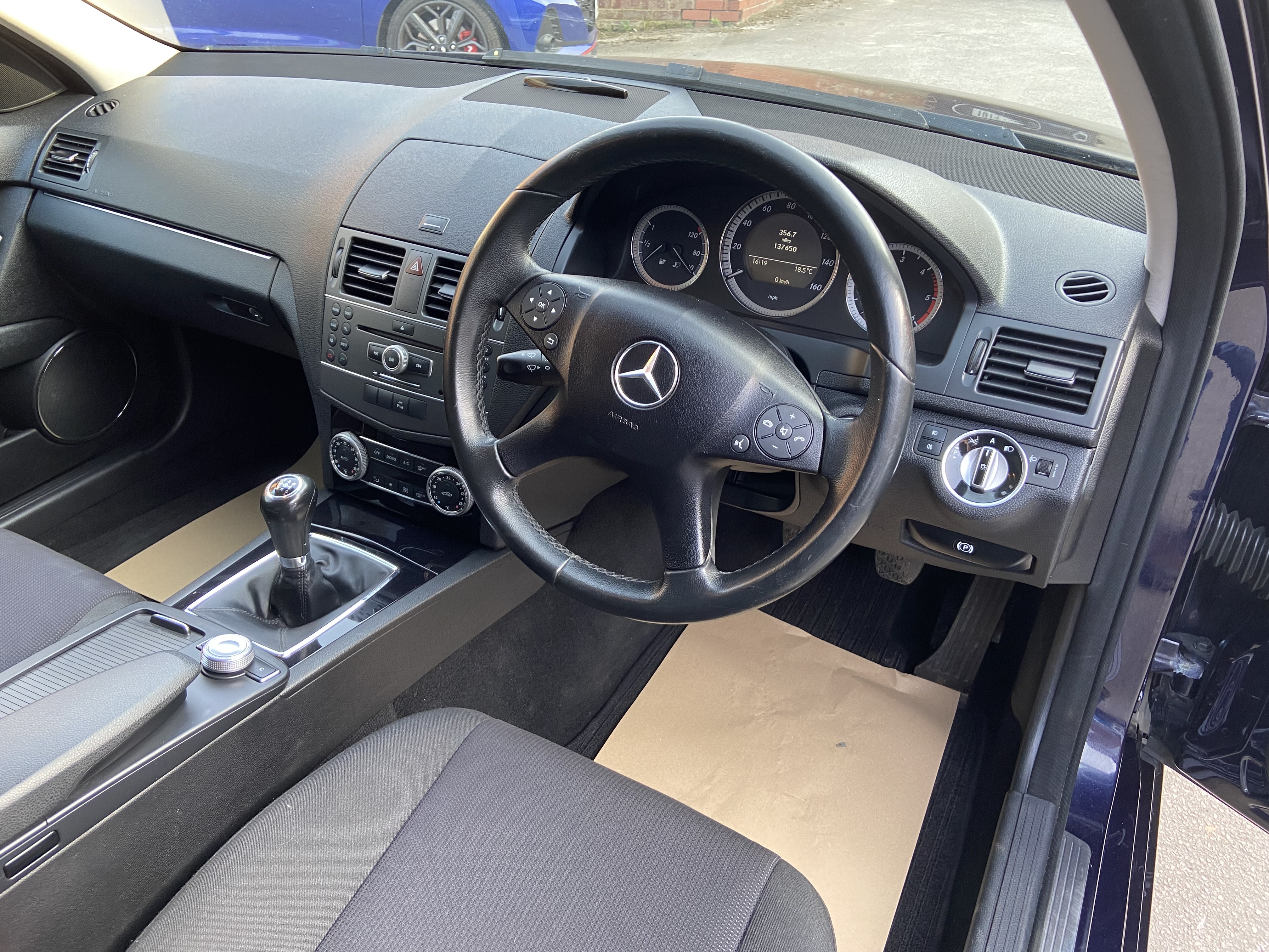 additional car image