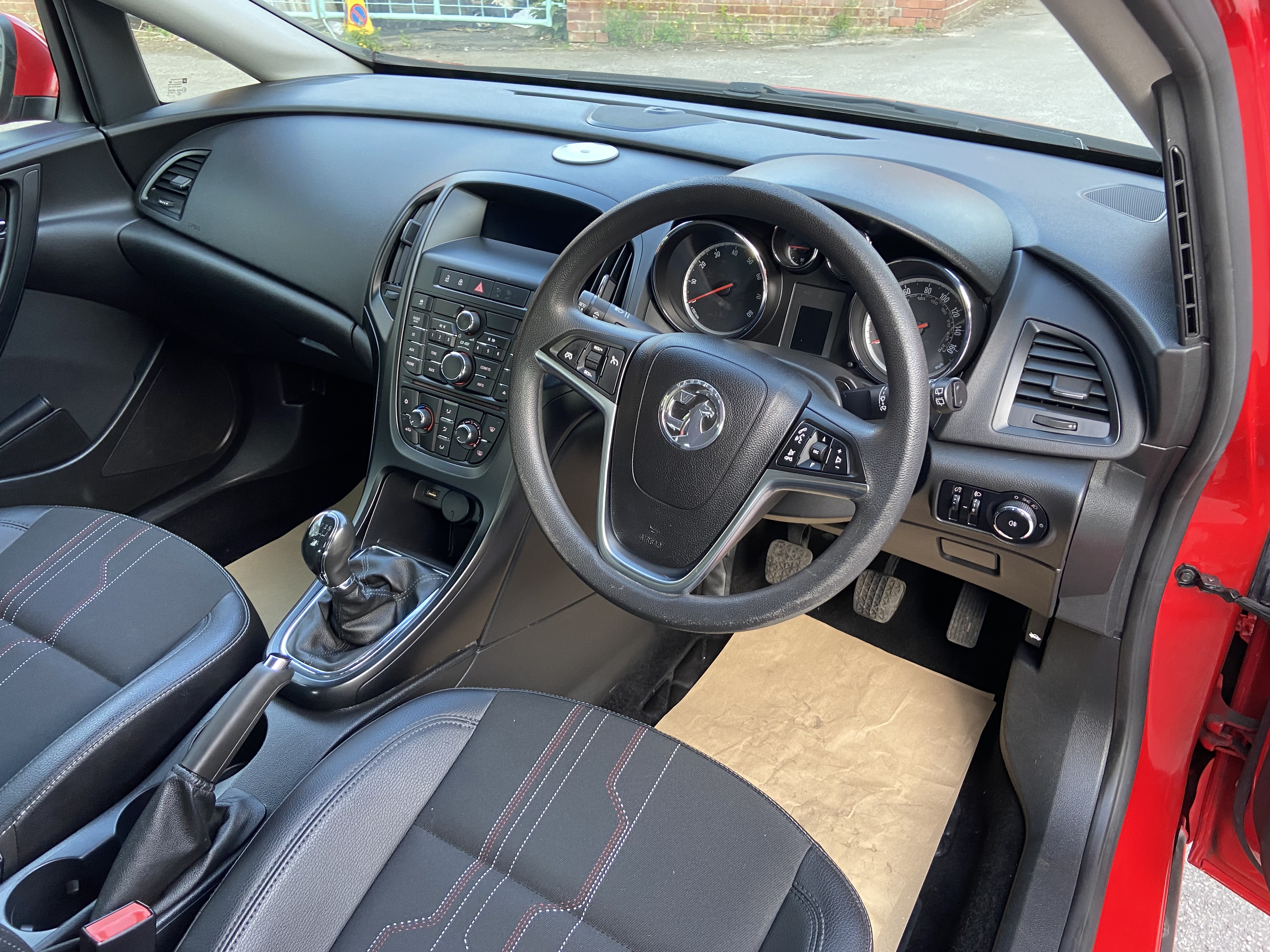 additional car image