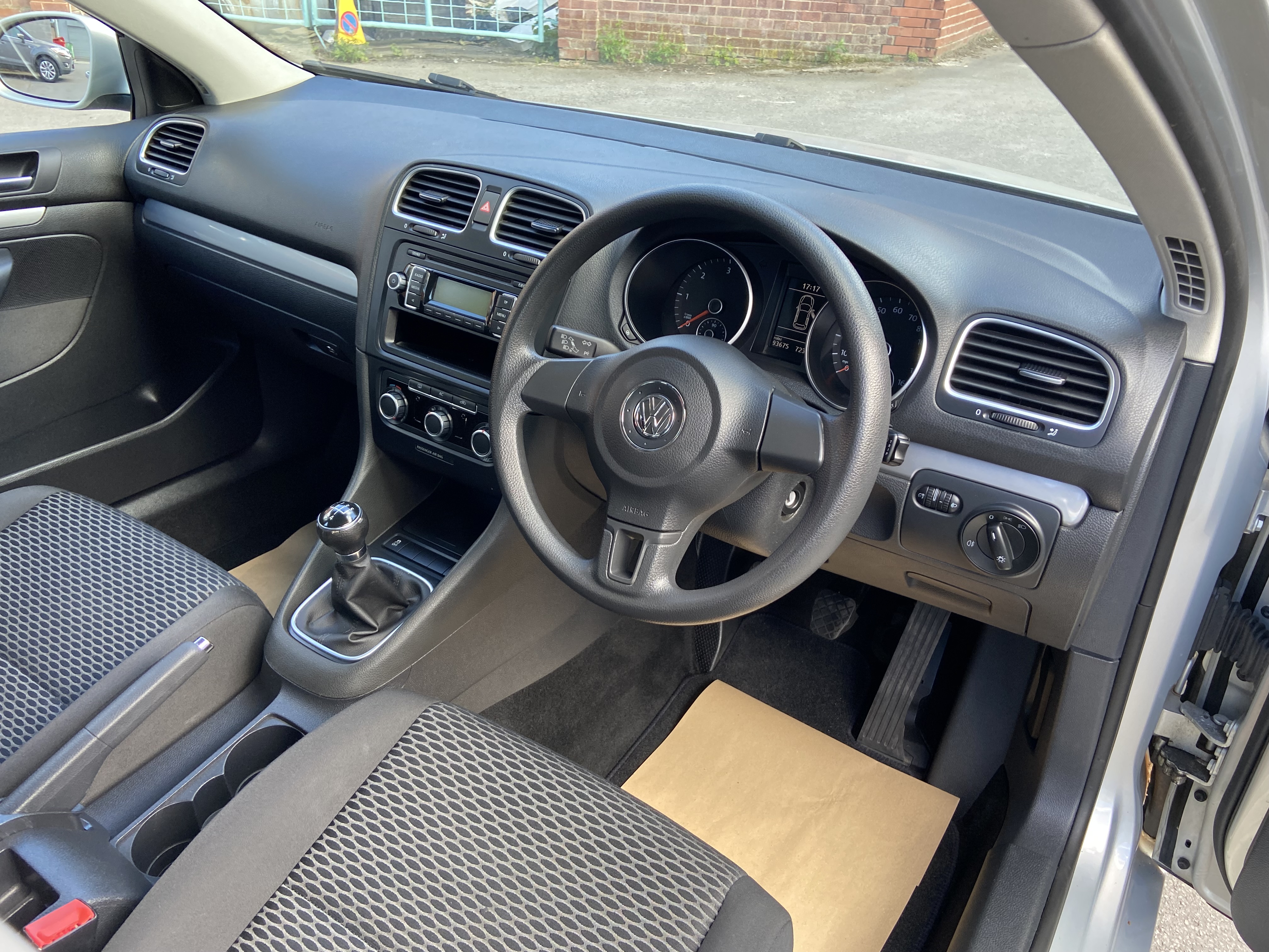 additional car image