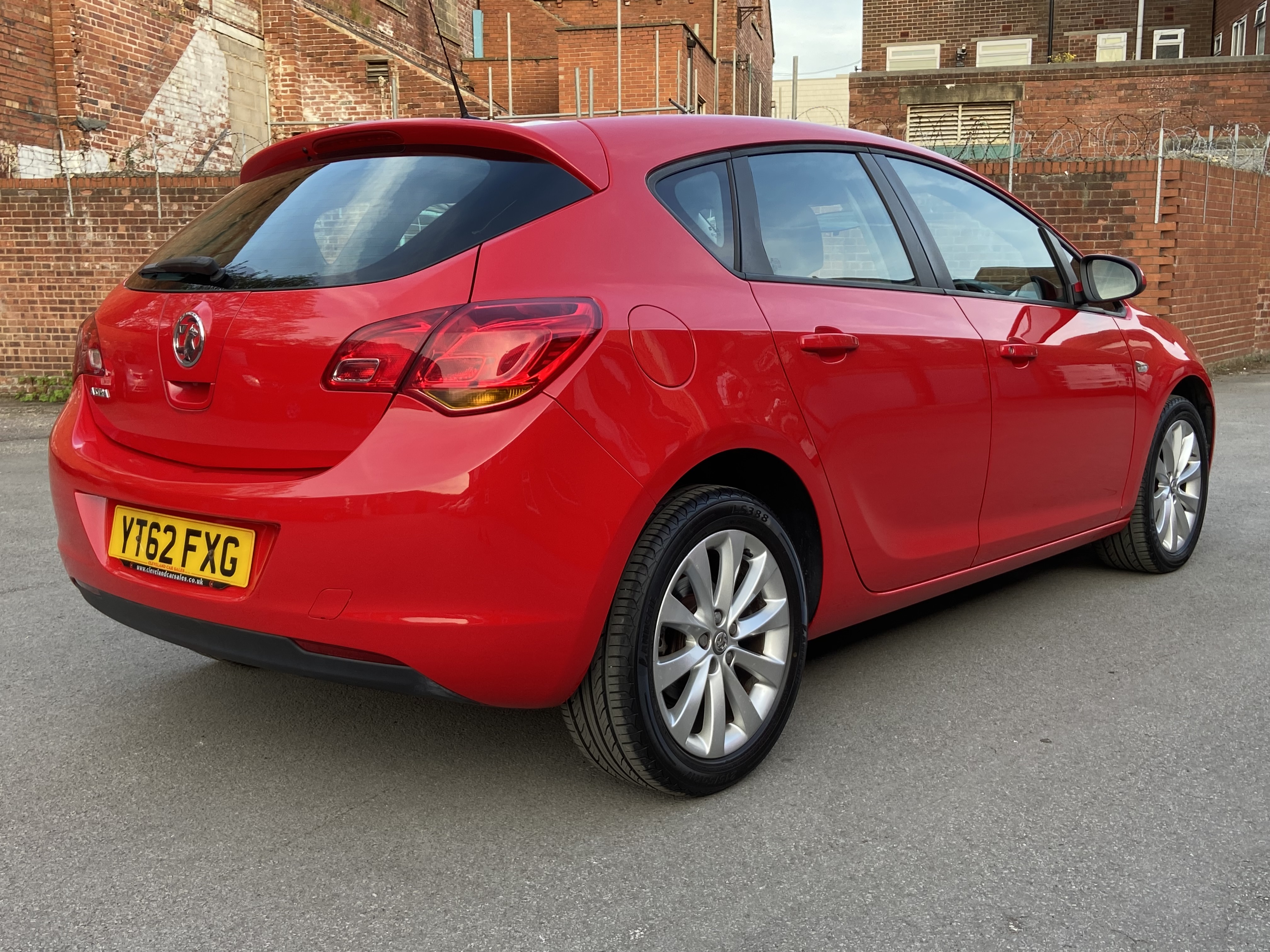 additional car image