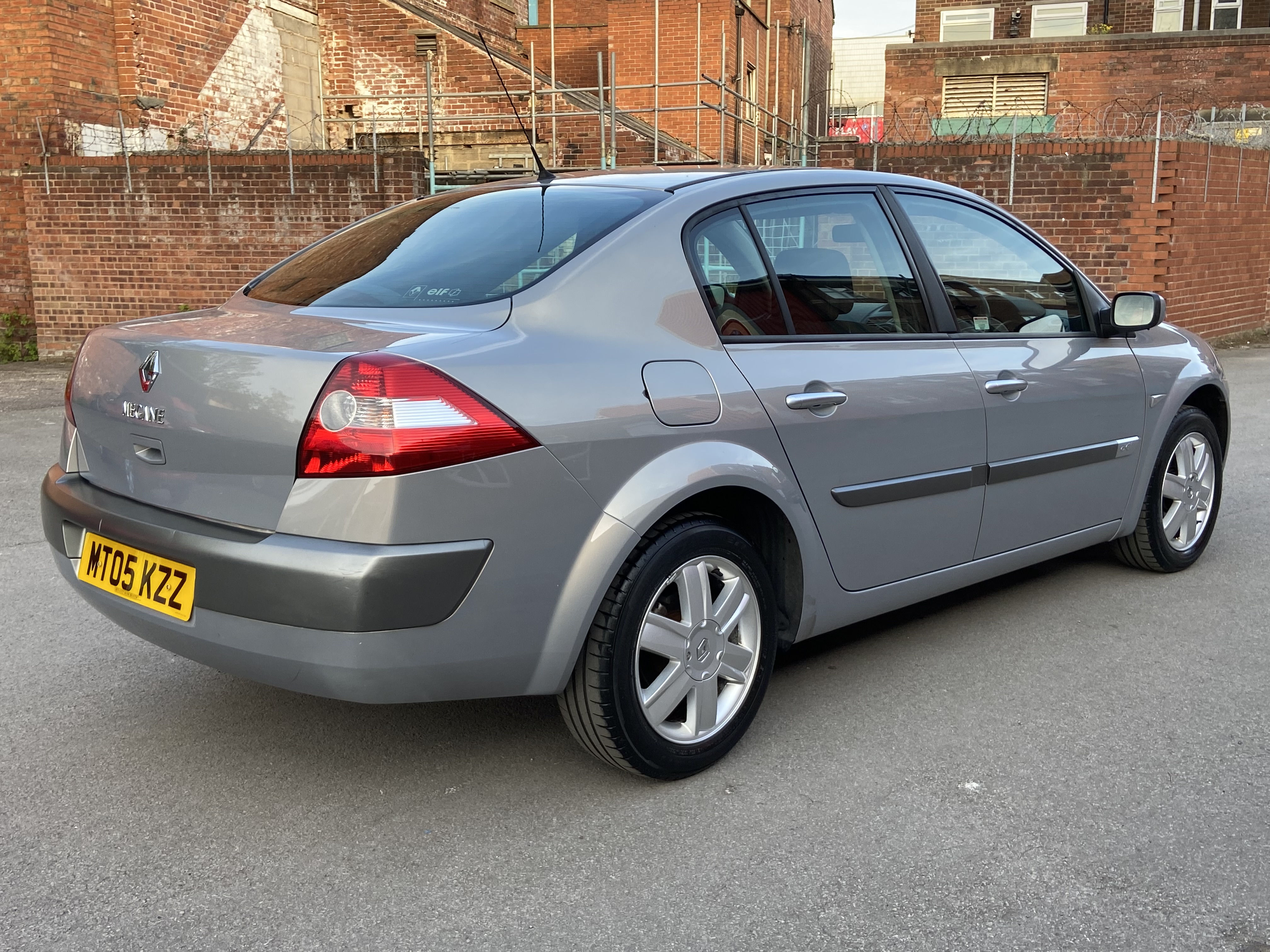 additional car image