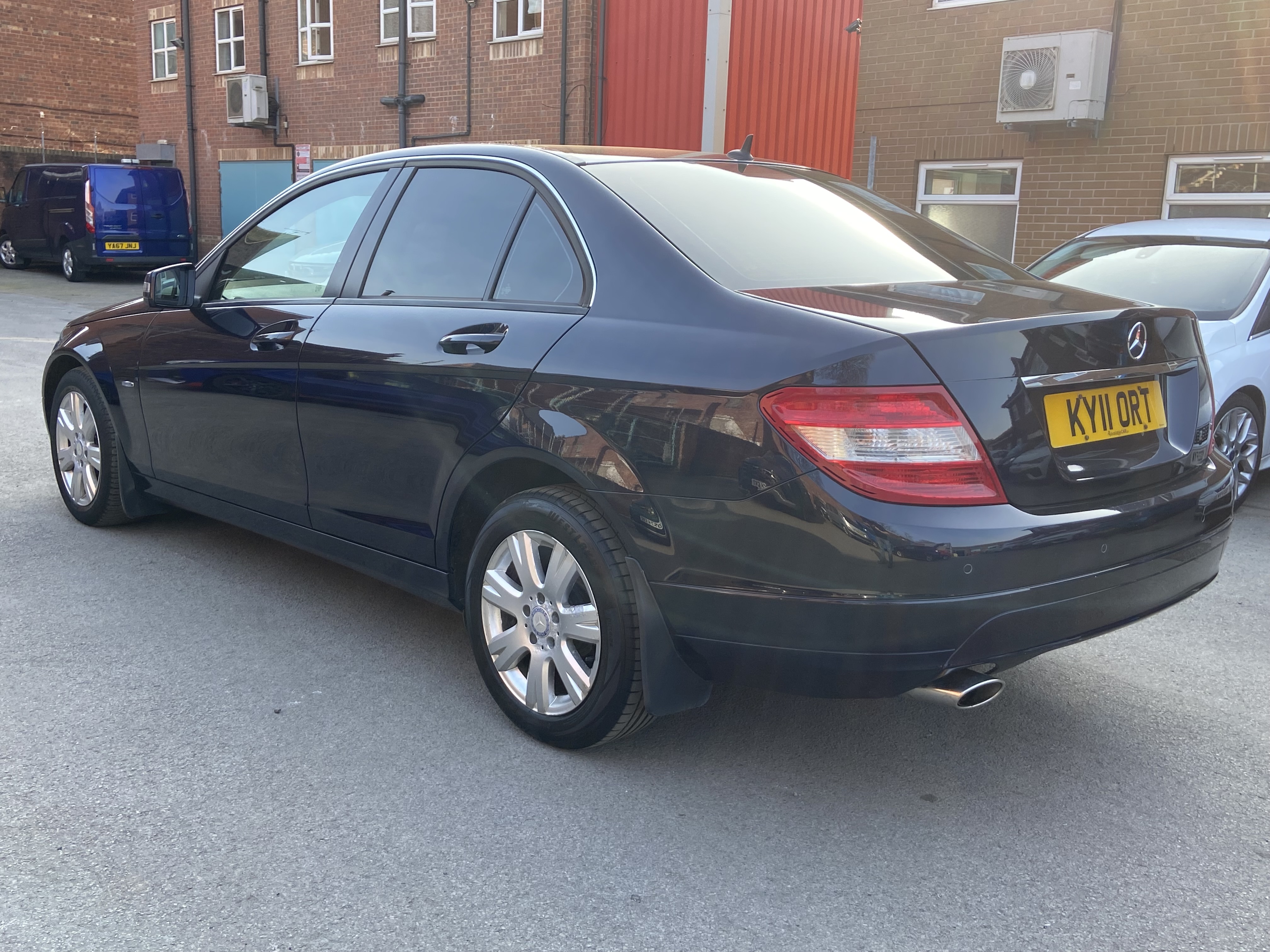 additional car image