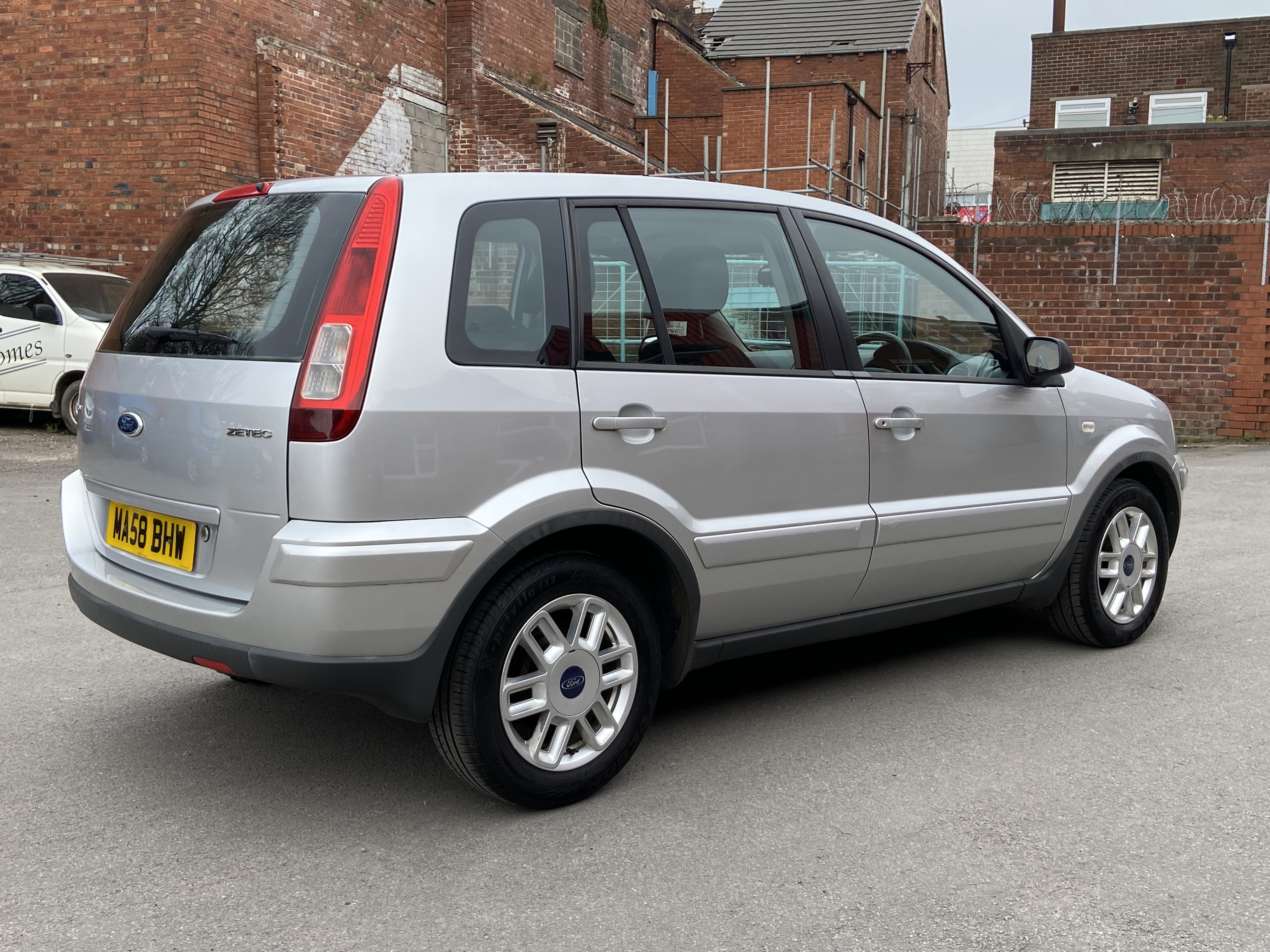 additional car image