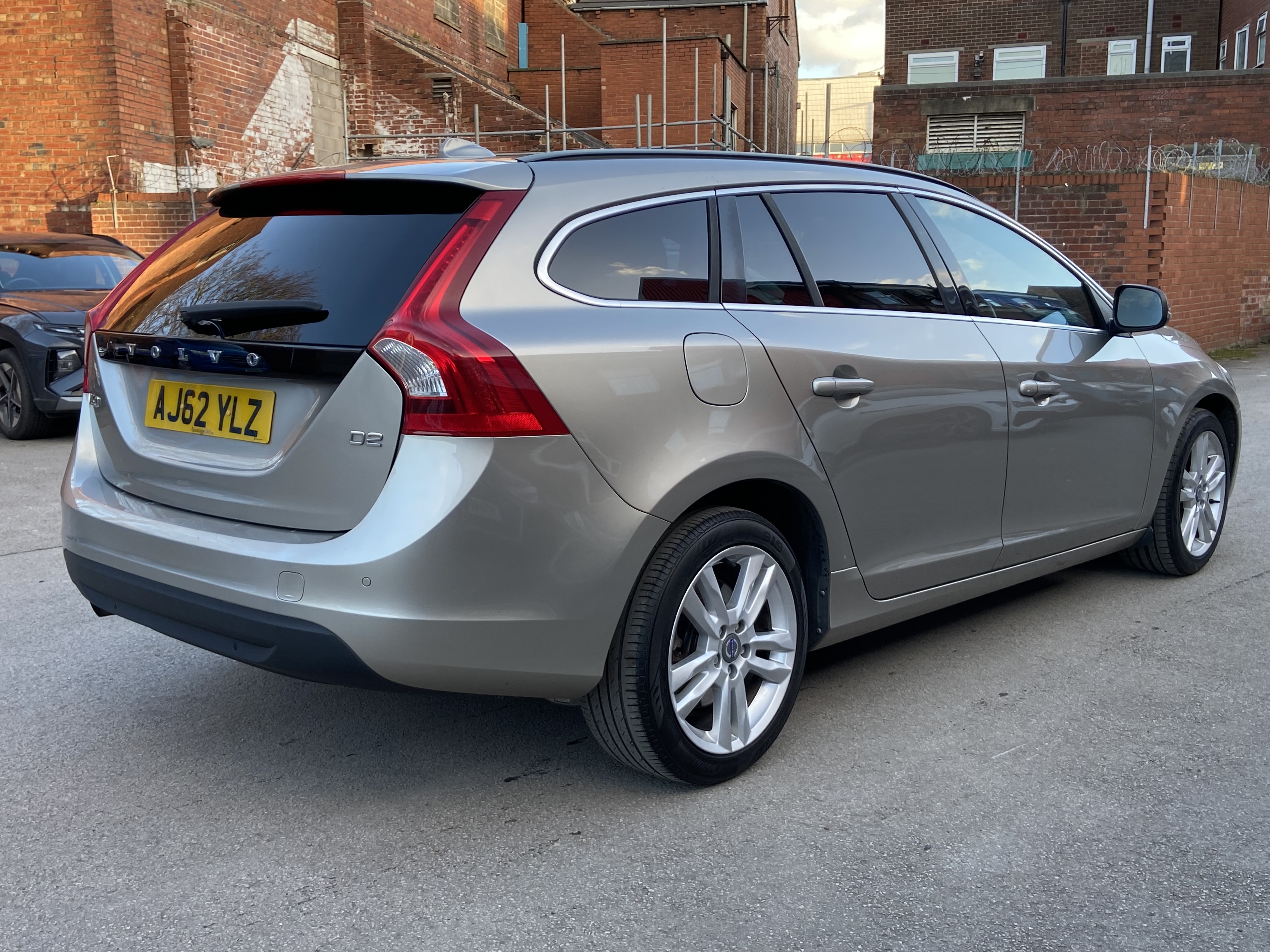 additional car image